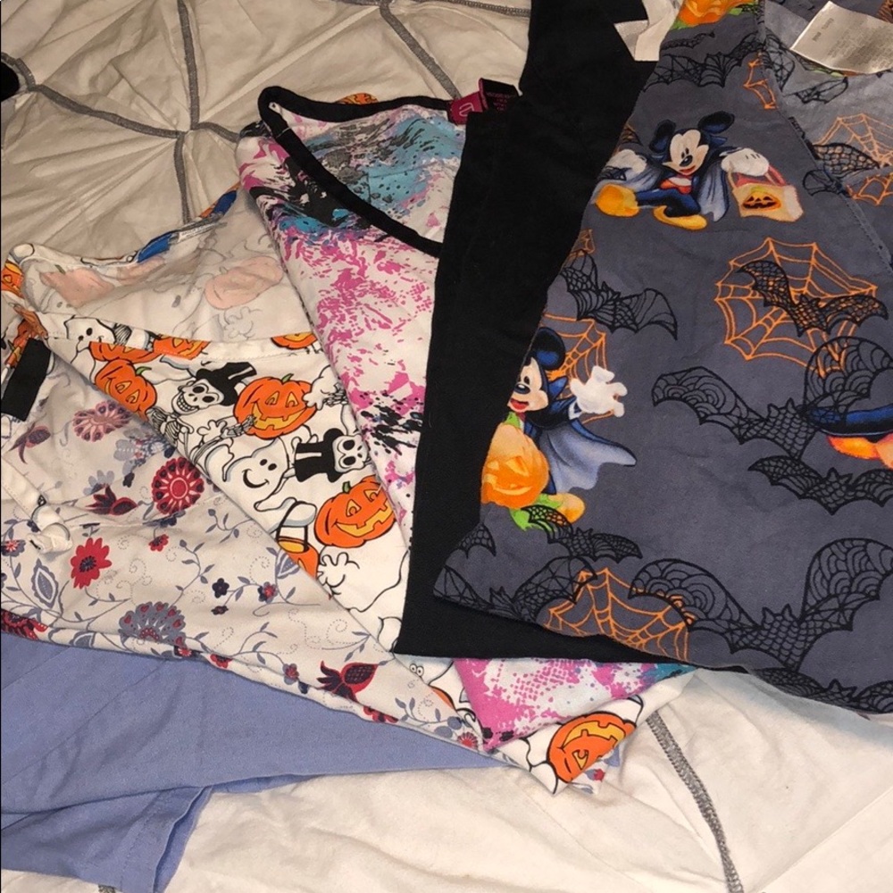 Scrub top large